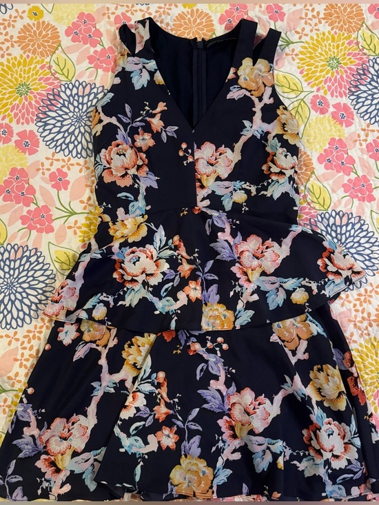 Adelyn Rae Dresses & Skirts - Large Adelyn Rae navy floral dress